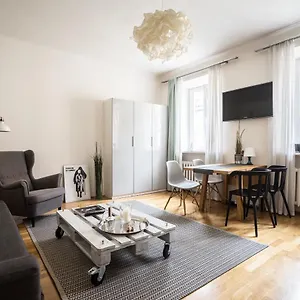 https://old-town-heart-iv-krakowskie-przedmiescie.warsawhotelspoland.com